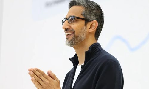 Hello from Google I-O! What an amazing day at sunny Shoreline Amphitheatre in Mountain View.Rea (1) (1).jpg