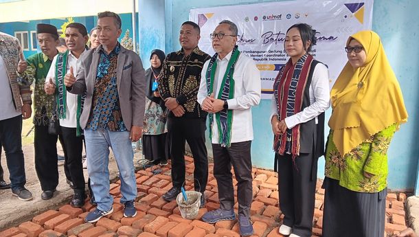 Bupati Sikka Dorong Kolaborasi Perguruan Tinggi untuk Ketahanan Pangan NTT dalam Seminar Nasional UNIMOF