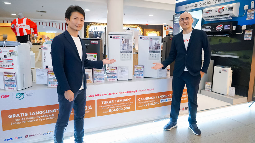 Foto-3 - Perwakilan Sharp menawarkan rangkaian produk AC, Dehumidifier dan air purifier di acara Ne Dehumidifier Exhibition.jpg