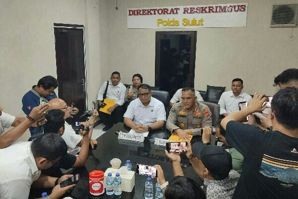 Polda Sulut menyatakan berkas perkara dugaan tindak pidana korupsi dana hibah Sinode GMIM Lengkap.