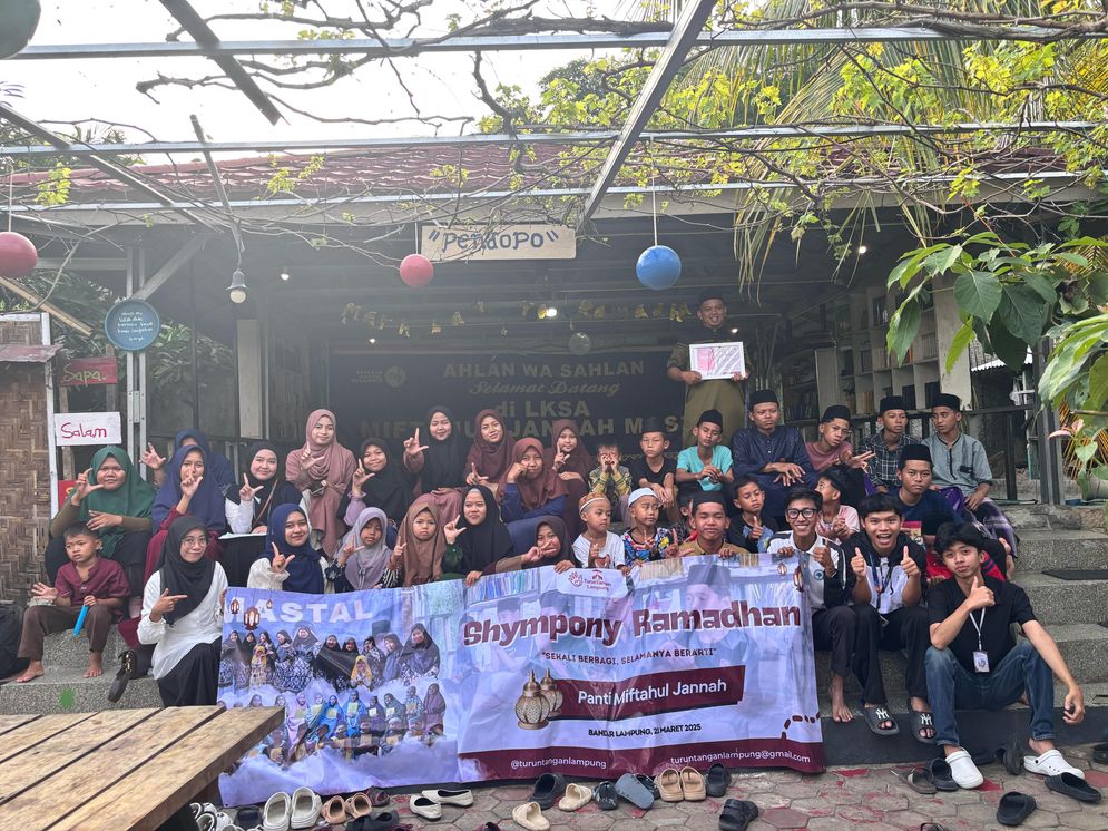 Ilustrasi kegiatan Komunitas Turun Tangan Lampung.