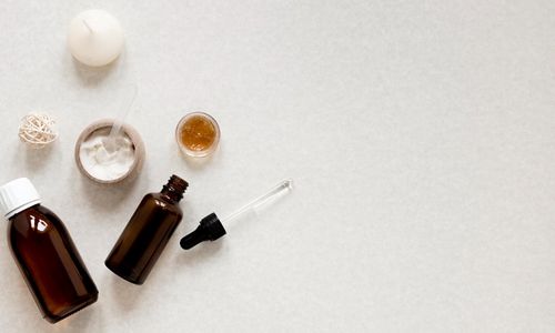 Ilustrasi produk skincare.