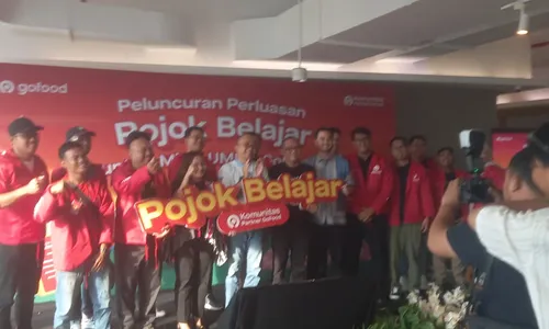 Konferensi pers perluasan program Pojok Belajar GoFood, Jakarta, Jumat, 8 Agustus 2025.