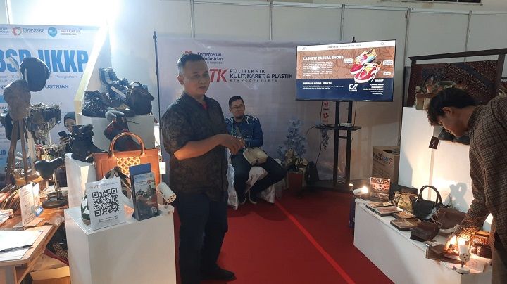 Mahasiswa Politeknik ATK Yogyakarta Gelar Karya di JFW 2025