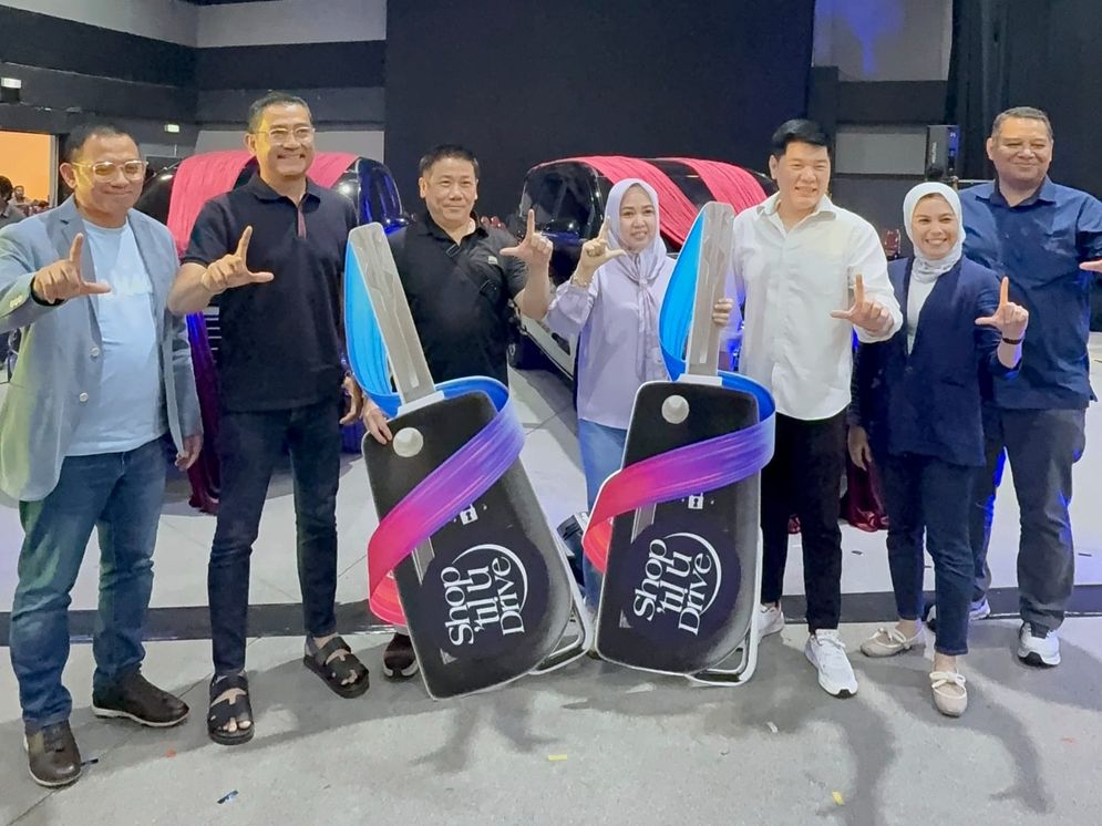 9.500 Warga Antusias Hadiri Puncak Undian ‘Shop ‘Til U Drive’ dari Bank Mandiri dan Pakuwon Group