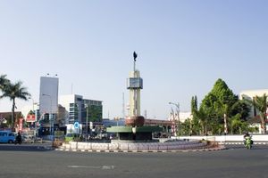 Bundaran dekat Ramayana, Salatiga.