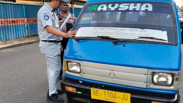 Jasa Raharja dan Mitra Operasi Gabungan Upaya Penertiban Administrasi Jasa Angkutan Desa Kotabumi