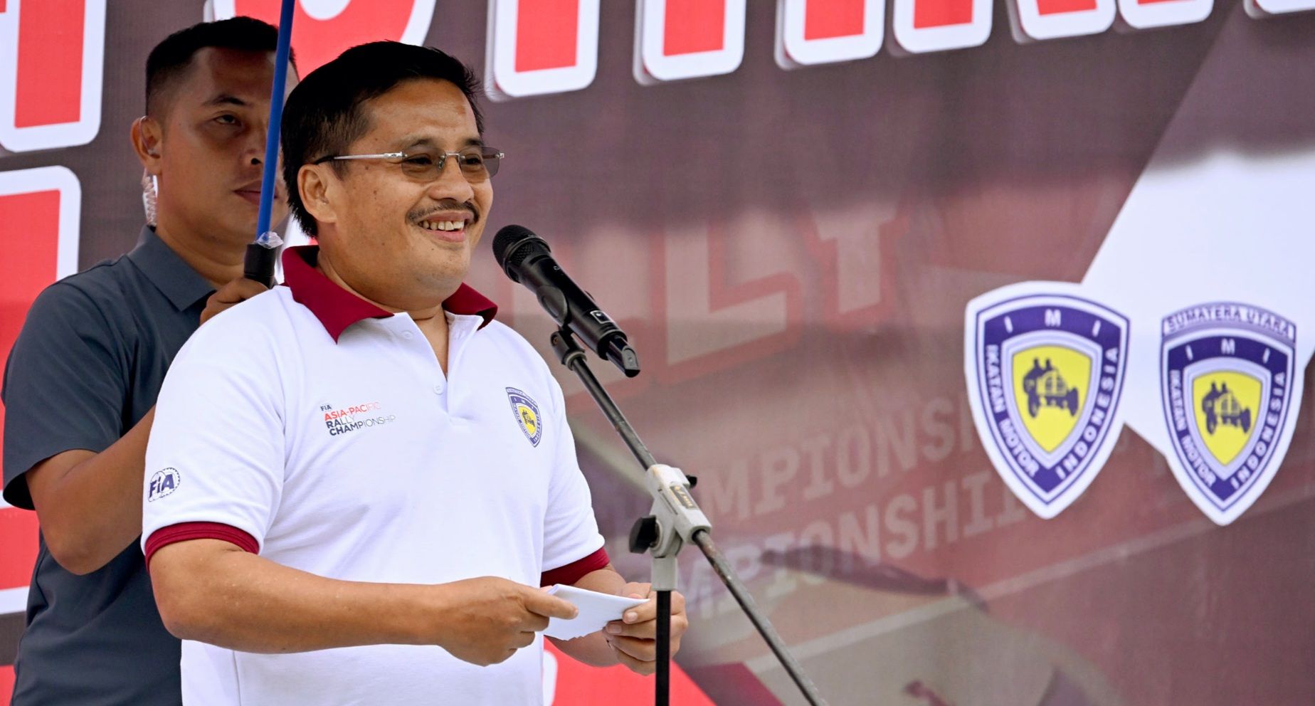 Sekda Sumut Togap Simangunsong menutup APRC Asia Cup 3rd Round dan IMI National Rally Championship 3rd Round di lapangan PTPN 4, Nagori Sarimatin