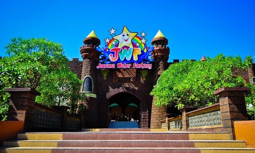 Rekomendasi wisata di Pati, Juwana Water Fantasy.