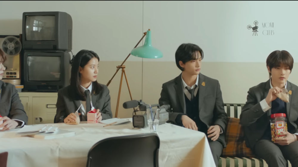 Video musik Stray Kids Mixtape: On Track.