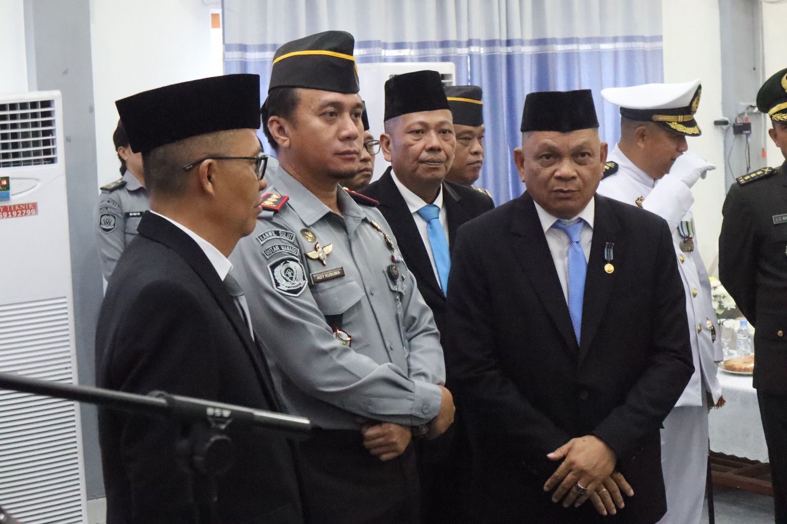 Kepala Rutan Manado, Ady Kusuma Wardana menghadiri kegiatan penyerahan remisi oleh Kanwil Ditjenpas di Lapas Kelas IIA Manado. (Foto:Istimewa)