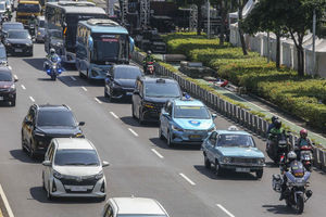Konvoi Taxi Blue Bird - Panji 1.jpg