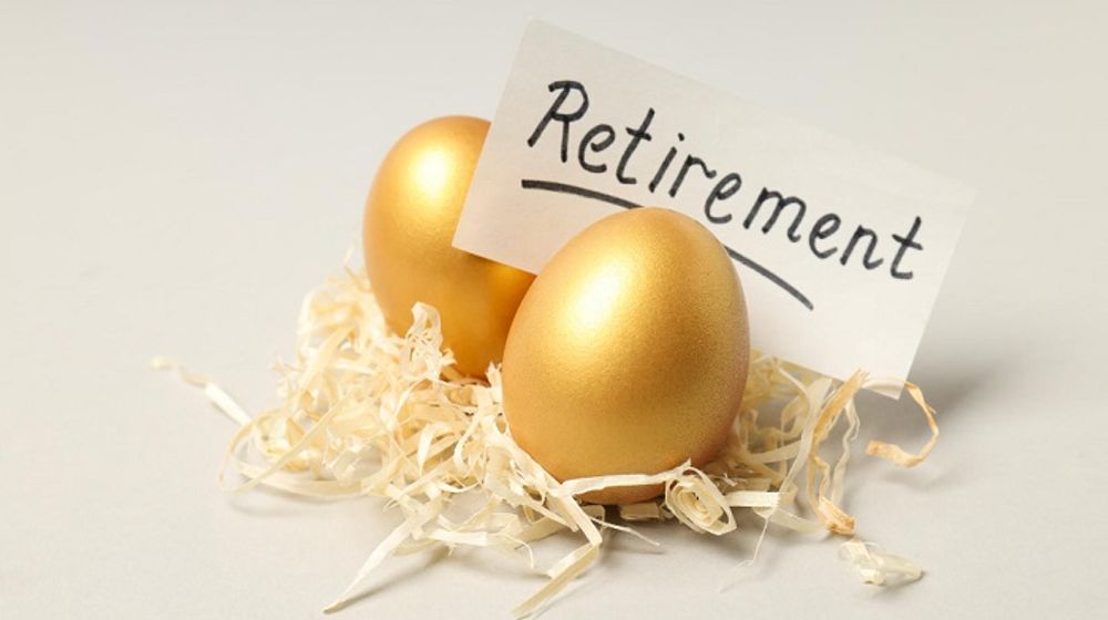 Menikmati masa pensiun.