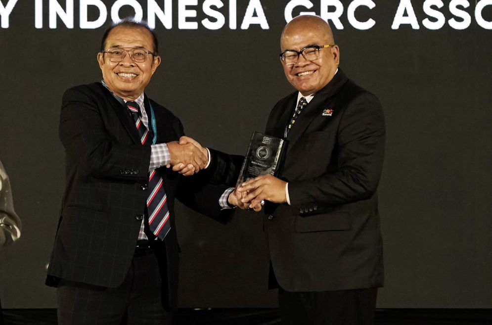 Jaga Integritas dalam Governansi, Amien Sunaryadi Raih GRC Lifetime Achievement Award 2025