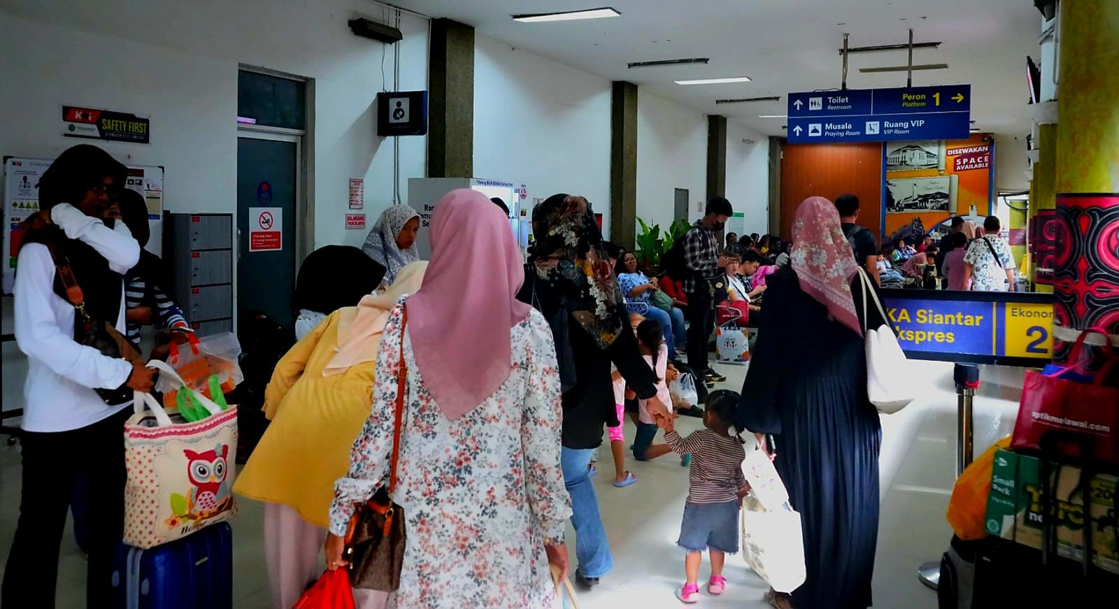 
KAI Sumut memberi tarif khusus untuk pelanggan yang membutuhkan perjalanan mendadak dengan harga terjangkau