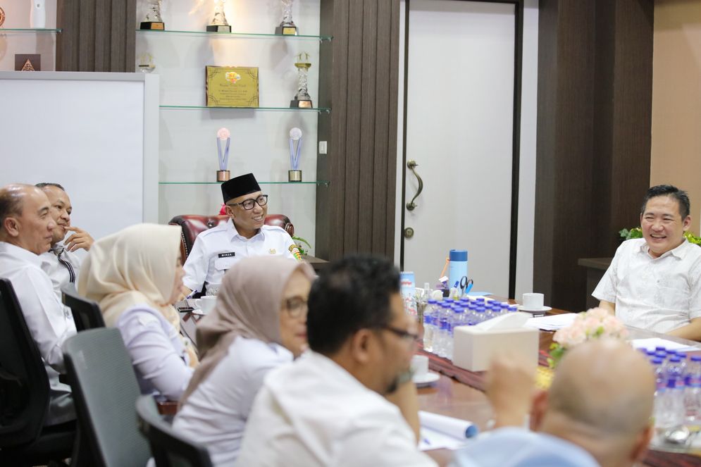 Gubernur Lampung Rahmat Mirzani Djausal bergerak cepat merespons tingginya harga minyak goreng rakyat (MGR) di pasaran..jpeg