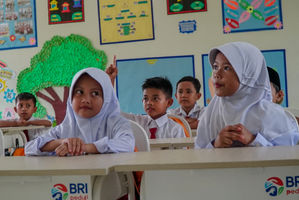 BRI Salurkan Beasiswa untuk Pelajar, Wujud Komitmen Tingkatkan Kualitas Pendidikan