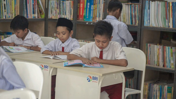 BRI Peduli Pendidikan, Salurkan Beasiswa untuk Generasi Muda
