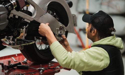 Ciri-ciri Motor Anda Butuh Diservis, Jangan Tunggu Rusak!