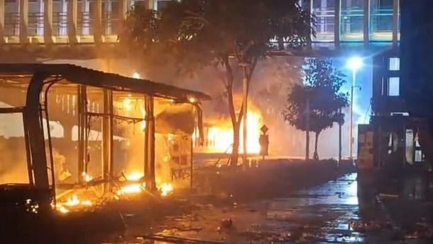 Demo Anarkis: Kepuasan Sesaat yang Tak Pecahkan Masalah, Bahkan Bikin Rakyat Hidup Makin Sengsara