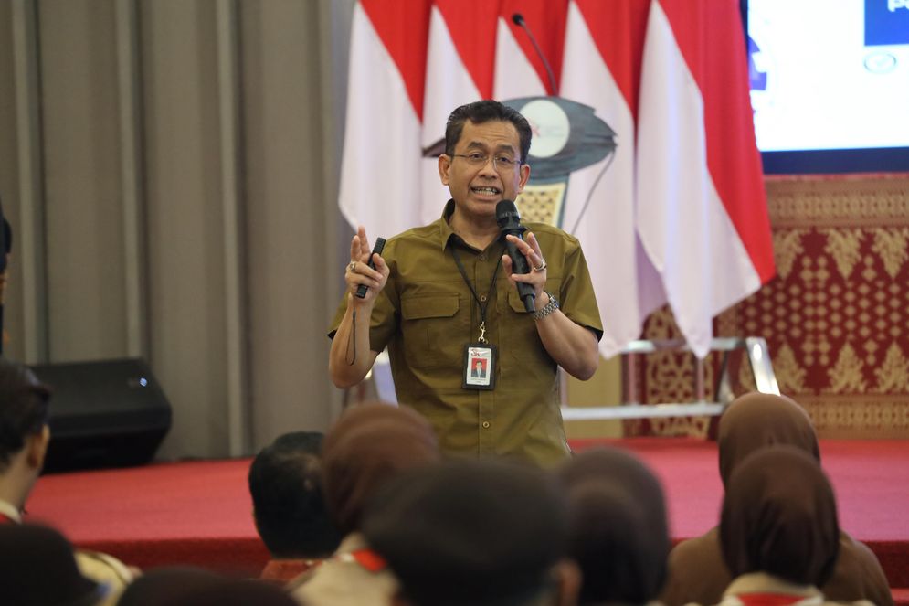 Kepala OJK Provinsi Sumatera Selatan Arifin Susanto