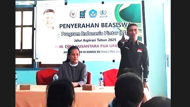 48 Siswa SMP Virgo Fidelis Maumere Terima Beasiswa PIP Aspirasi PKB Tahun 2025