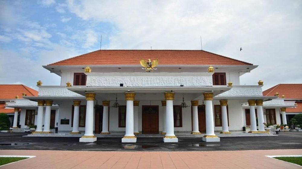 Gedung Negara Grahadi.