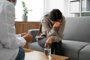 Ilustrasi orang memiliki masalah dengan kesehatan mental.