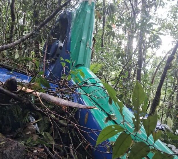 Bangkai helikopter Eastindo yang ditemukan di Hutan Mantewe Kalsel.