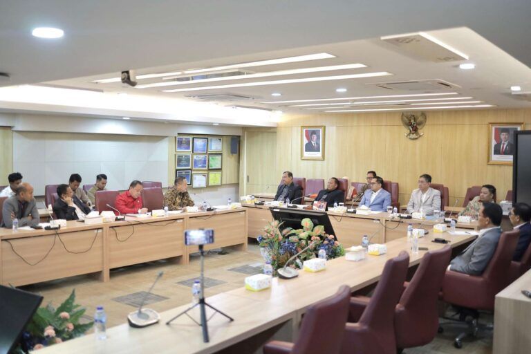 Pertemuan antara DPRD Kalsel dan para anggota DPR-DPD RI Dapil Kalsel.