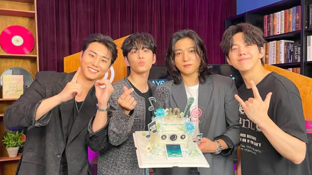 DAY6, band Korea Selatan.