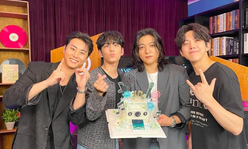 DAY6, band Korea Selatan.