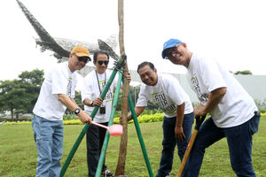 Tanam Pohon HUT In Journey - Panji 1.jpg