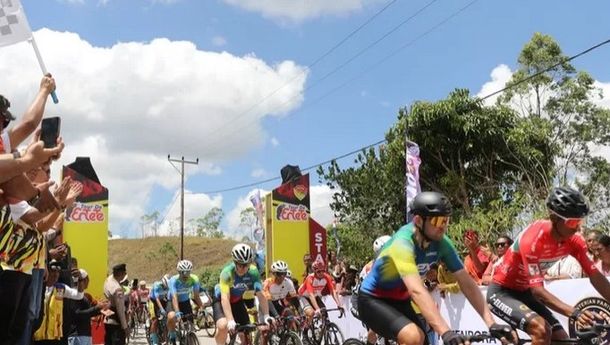 Pembalap Malaysia Rajai Etape 4 Tour de EnTeTe di Pulau Sumba