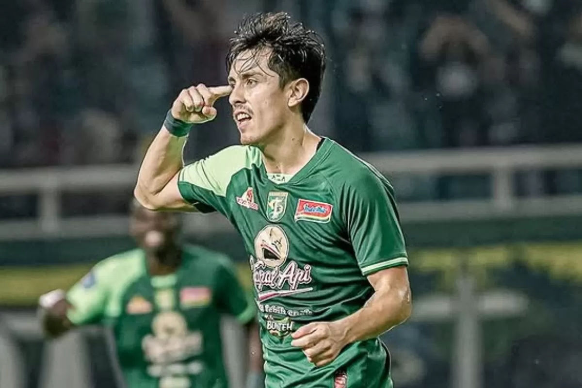 pelatih-persebaya-berharap-rivera-bisa-kembali-ke-tim