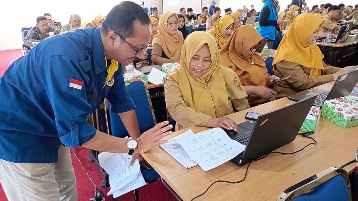 Guru SMP di Magelang Didorong Manfaatkan AI dalam Proses Pembelajaran