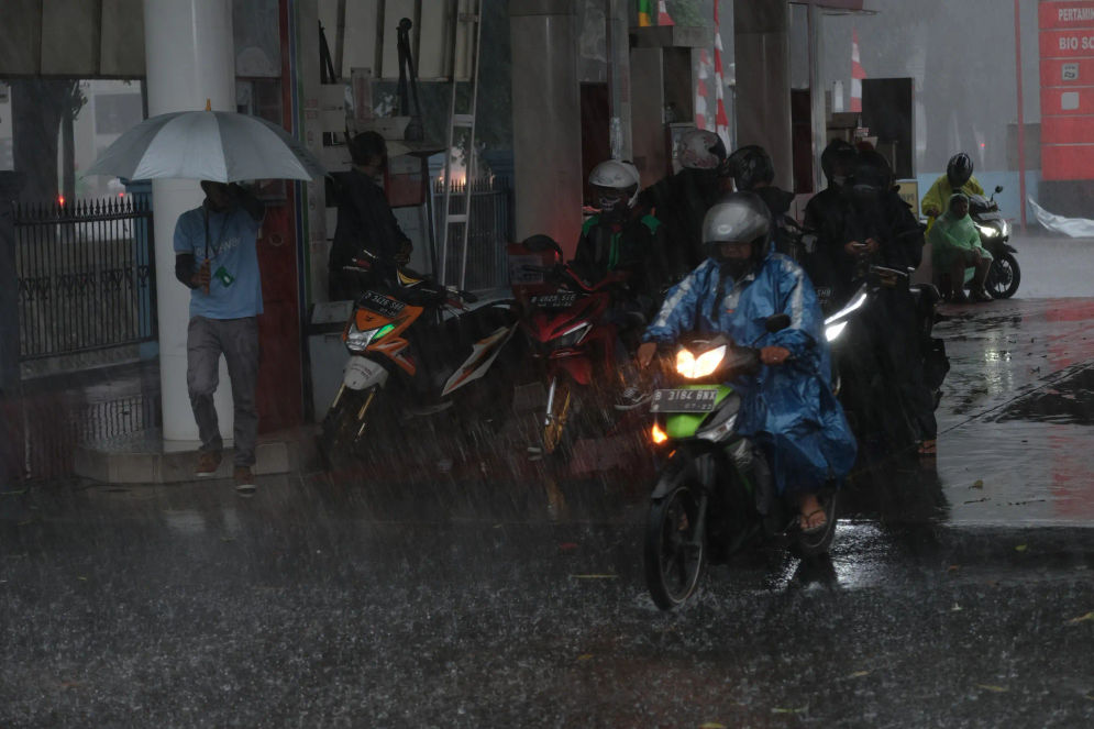 Hujan-Deras-Jakarta-2.webp