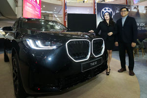 BMW Exhibition MKG - Panji 1.jpg