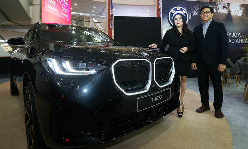 BMW Exhibition MKG - Panji 1.jpg