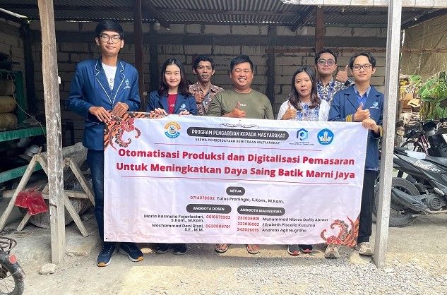 Tim PkM UPITRA Berdayakan Batik Tulis di Sragen