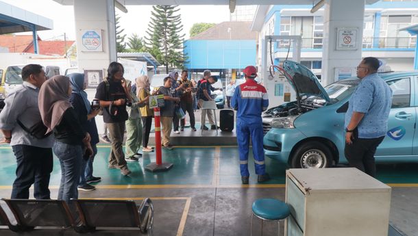 PGN Ajak Jurnalis Naik Taksi BBG dalam Roadshow AJP 2025 Teritori Jatimbalinus