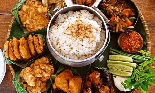 Nasi Bekepor hidangan khas Kutai, Kalimantan Timur.