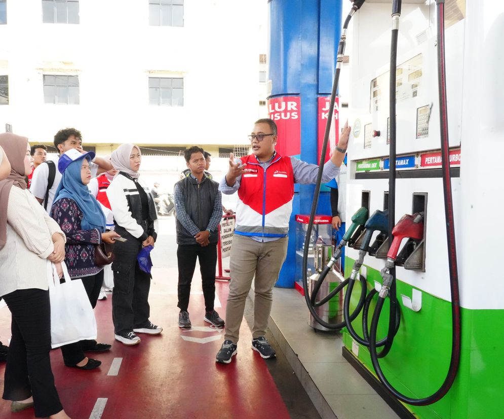 Pertamina Patra Niaga Sumbagsel Buka Transparansi Prosedur Kualitas BBM Lewat Program Edukasi Pantau SPBU