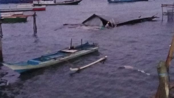 Hujan Badai Terjang Maumere, Rumah Warga Wuring Tumbang ke Laut