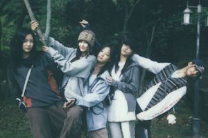 Girl group NewJeans.