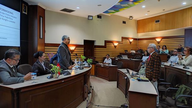 Teliti Kepemimpinan Gubernur Viktor Laiskodat,  Pius Rengka Raih Doktor di UKSW Salatiga