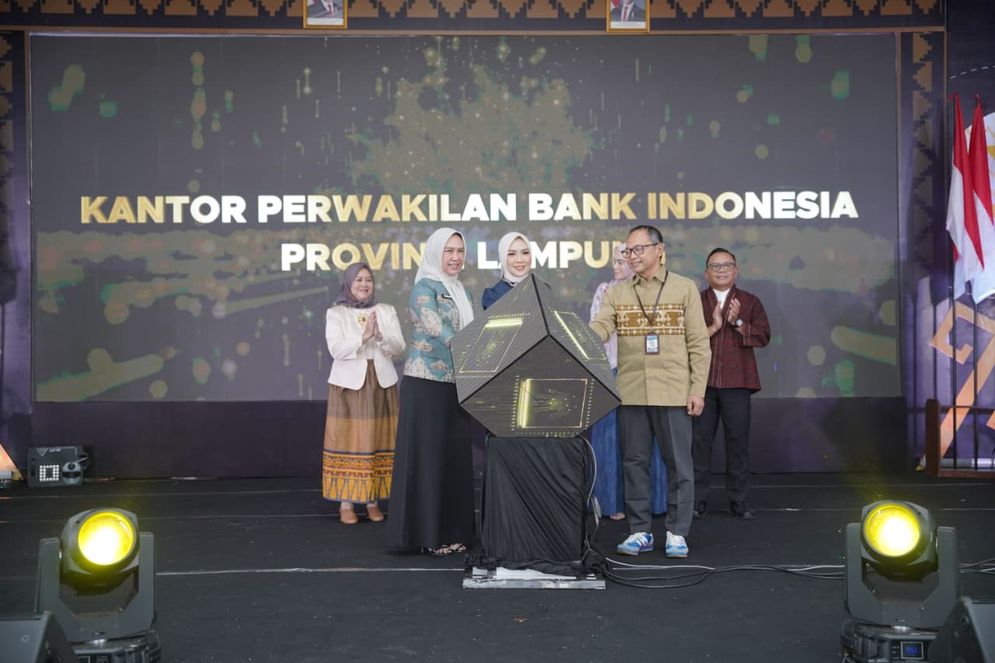 Kantor Perwakilan Bank Indonesia Provinsi Lampung bersama Pemerintah Provinsi Lampung dan Dewan Kerajinan Nasional Daerah (Dekranasda) Provinsi Lampung secara resmi membuka Lampung Begawi 2025