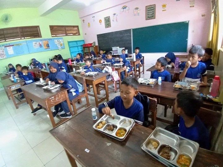Program MBG Sebaiknya Dikelola Sekolah