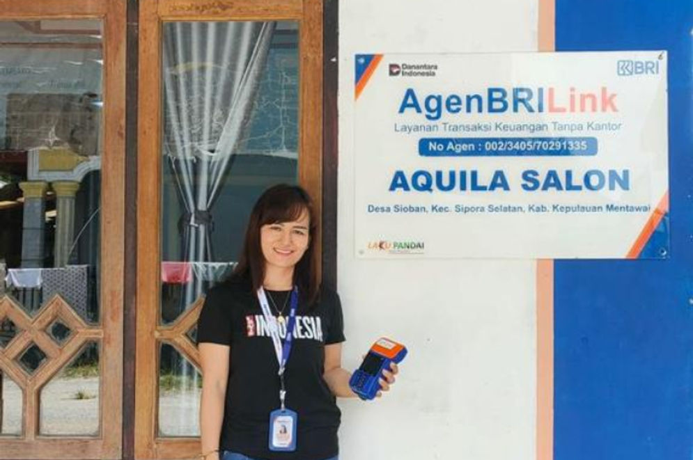 Perempuan Tangguh Ini Hadirkan Akses Keuangan Lewat AgenBRILink Hingga Mentawai