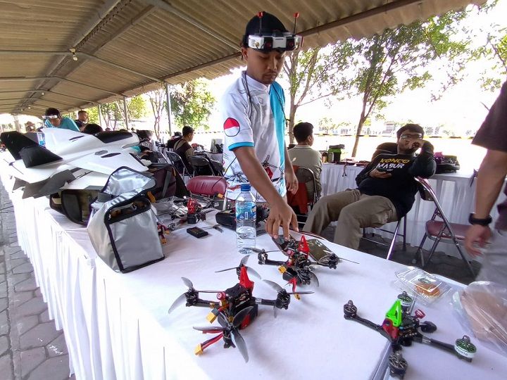 Instiper Drone Academy Pelajari Pemanfaatan Teknologi untuk Perkebunan